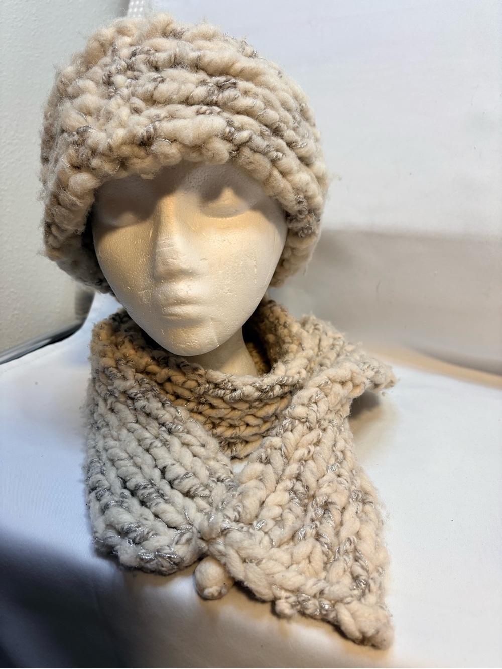 Handmade Chunky Knit Cream and Silver Beanie and Scarf Set 100% Wool - Picture 1 of 8